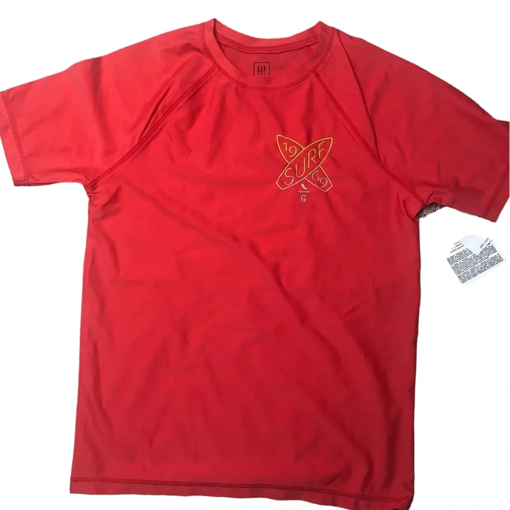 GAP Coral Rashguard UPF 40 NWT Boys M